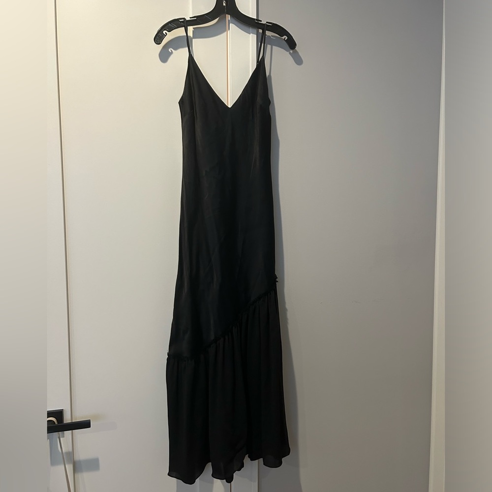 Frame v-neck midi dress